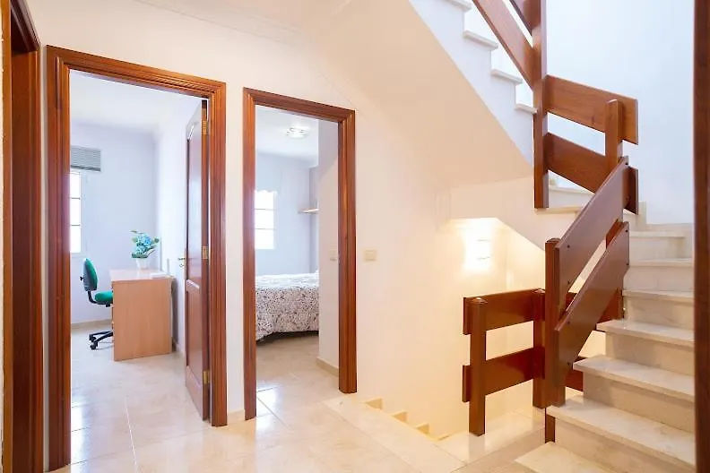 Duplex En El Centro De Galdarアパートメント アパート